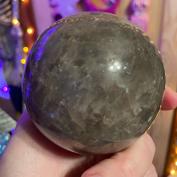 Blue rose quartz sphere - Picture 8 of 15